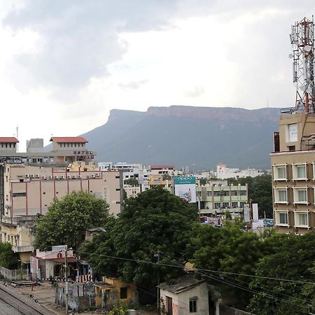 Collection O Poojith Residency Hotel Tirupati Exterior photo